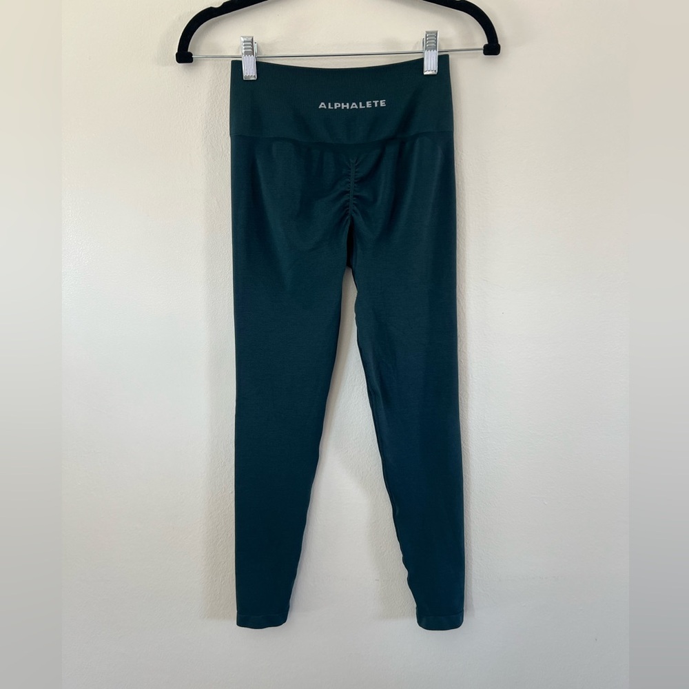 Alphalete Amplify High Waisted Scrunch Bum Pull-On Leggings Blue Green Small